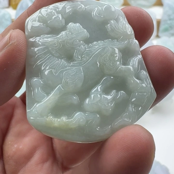 翡翠未镶嵌颈饰天然缅甸A货翡翠