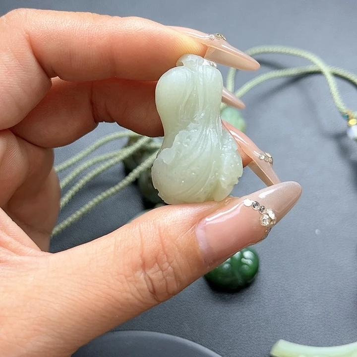 【闪购商品】颈饰未镶嵌和田玉
