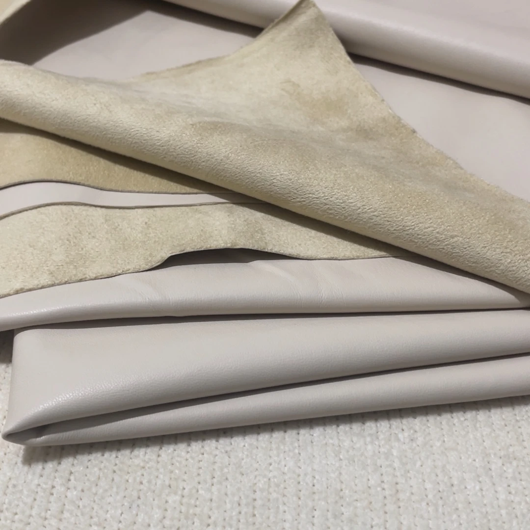 米杏色麂皮底1米。