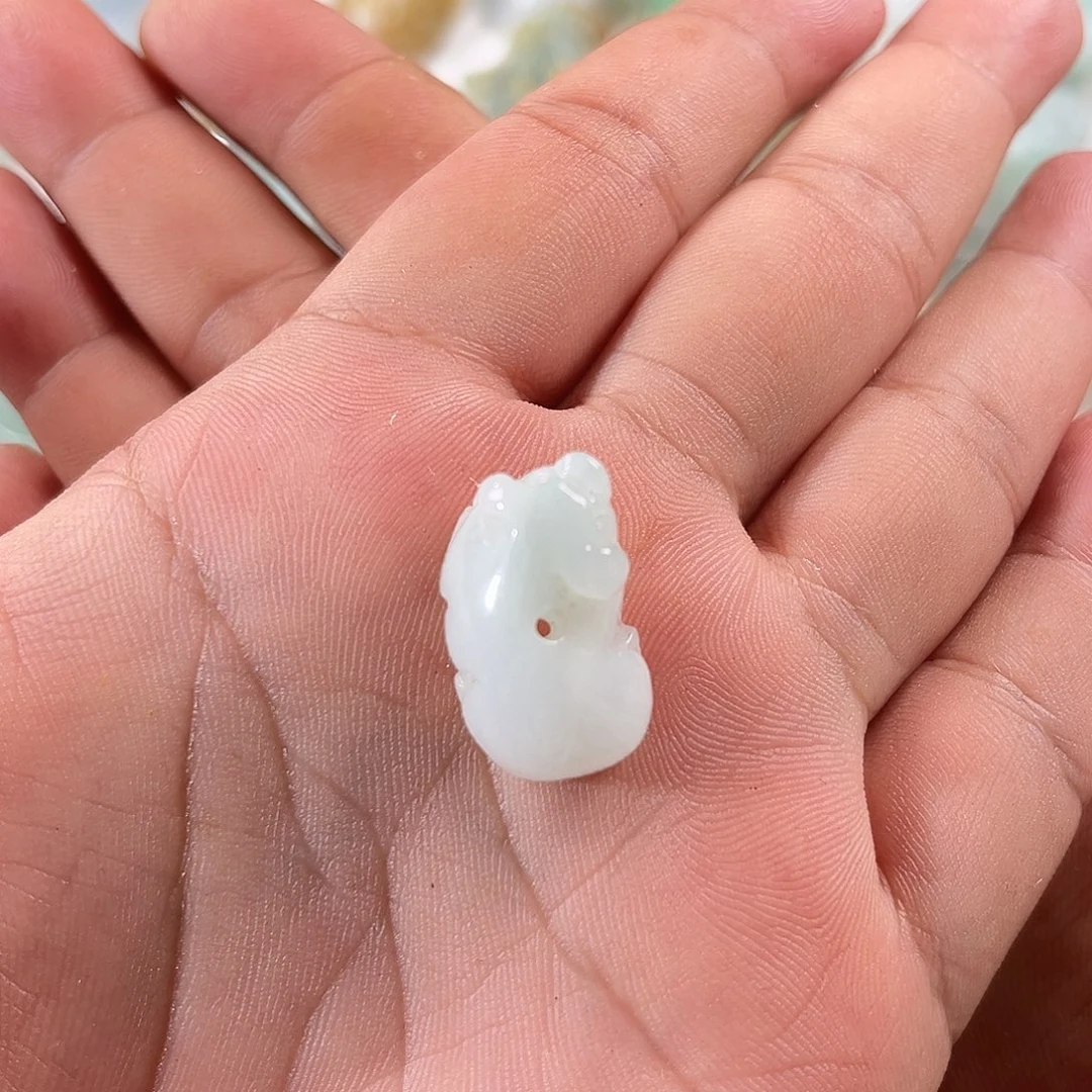 五****颈饰未镶嵌翡翠天然