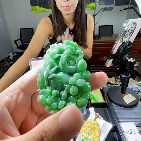 翡翠未镶嵌颈饰翡翠