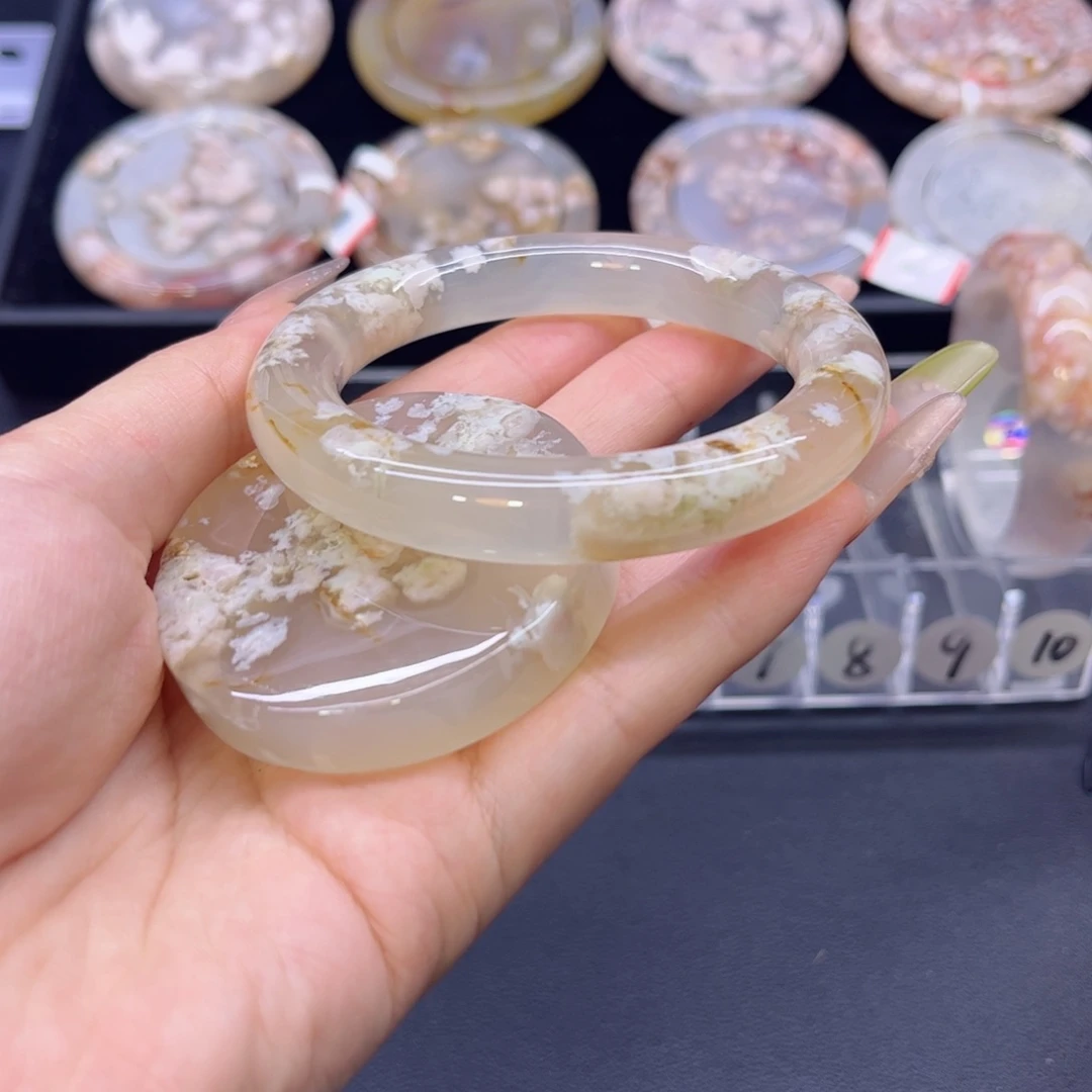 随***心玛瑙/玉髓手镯未镶嵌55
