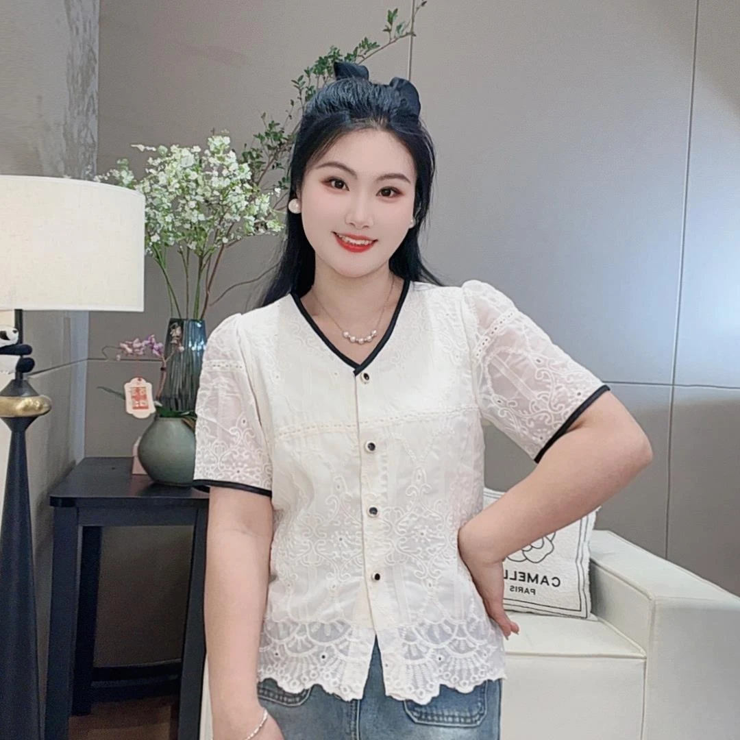 大码女装夏季小香风镂空甜辣ins短袖衬衣法式小众别致开衫上衣女