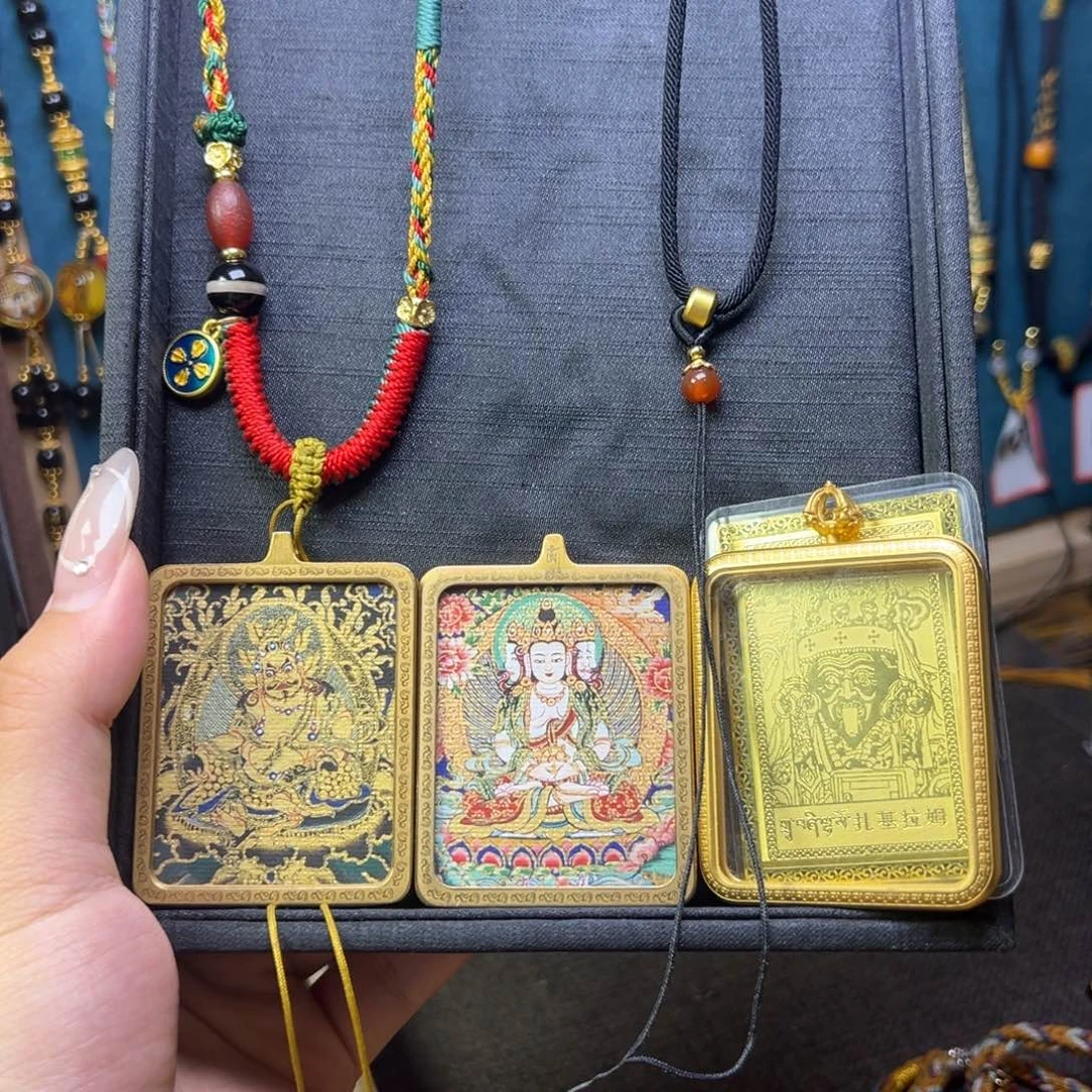 用***6吊坠美丽的小镇和美丽