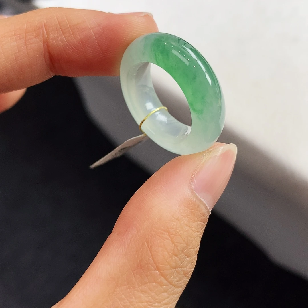 翡翠未镶嵌戒指12号