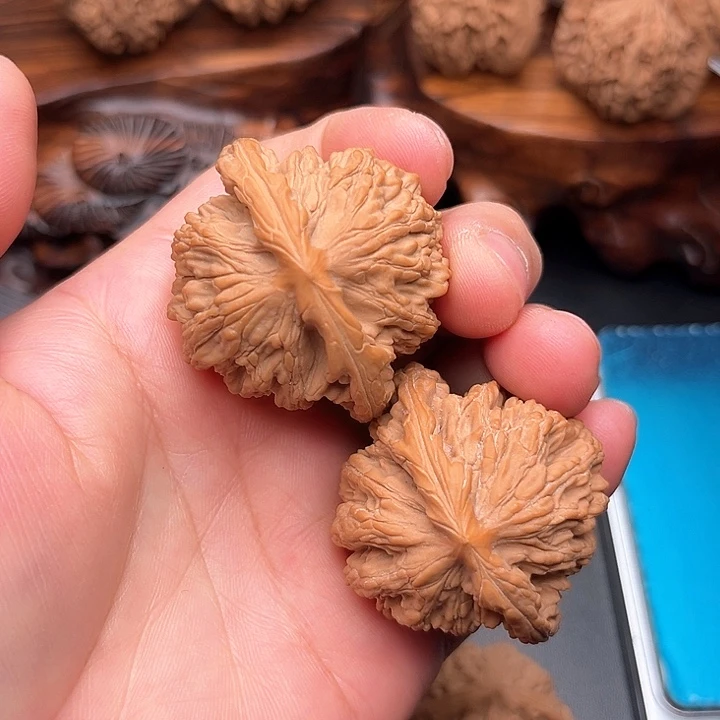 桃核把件c**F核桃麦穗虎头44