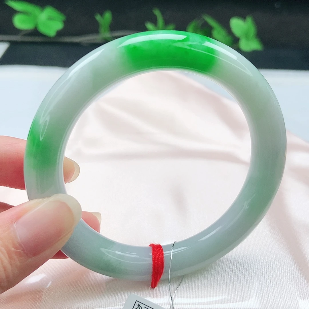 未镶嵌手镯（圆镯）翡翠57圆