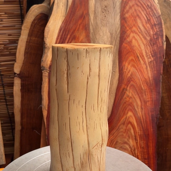 岛***风大叶紫檀（黑酸枝木类）