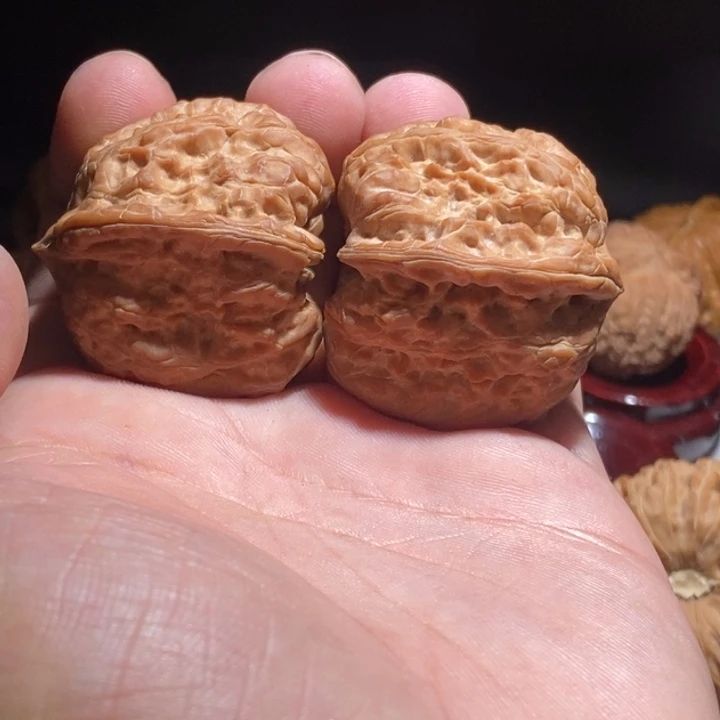 华***饰把件文玩核桃42.5凹底