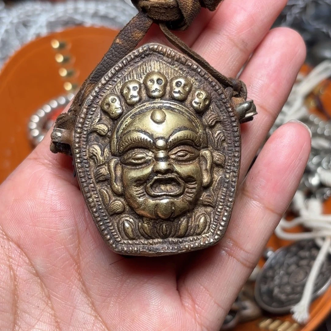 铜星月菩提吊坠项链