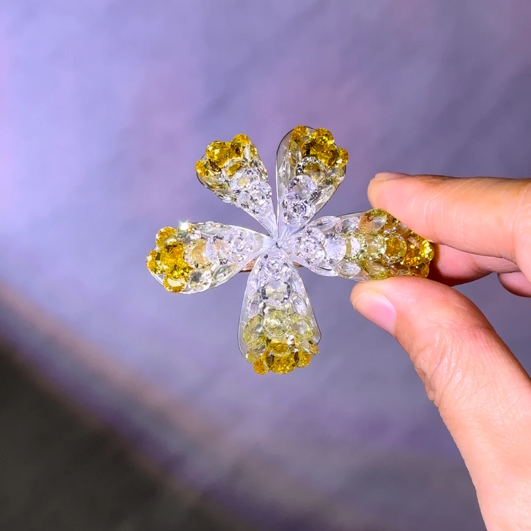 金色渐变五瓣花 弹簧夹