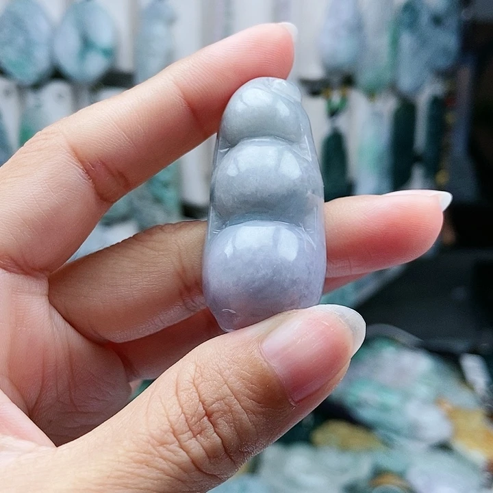 颈饰足铂镶嵌翡翠翡翠