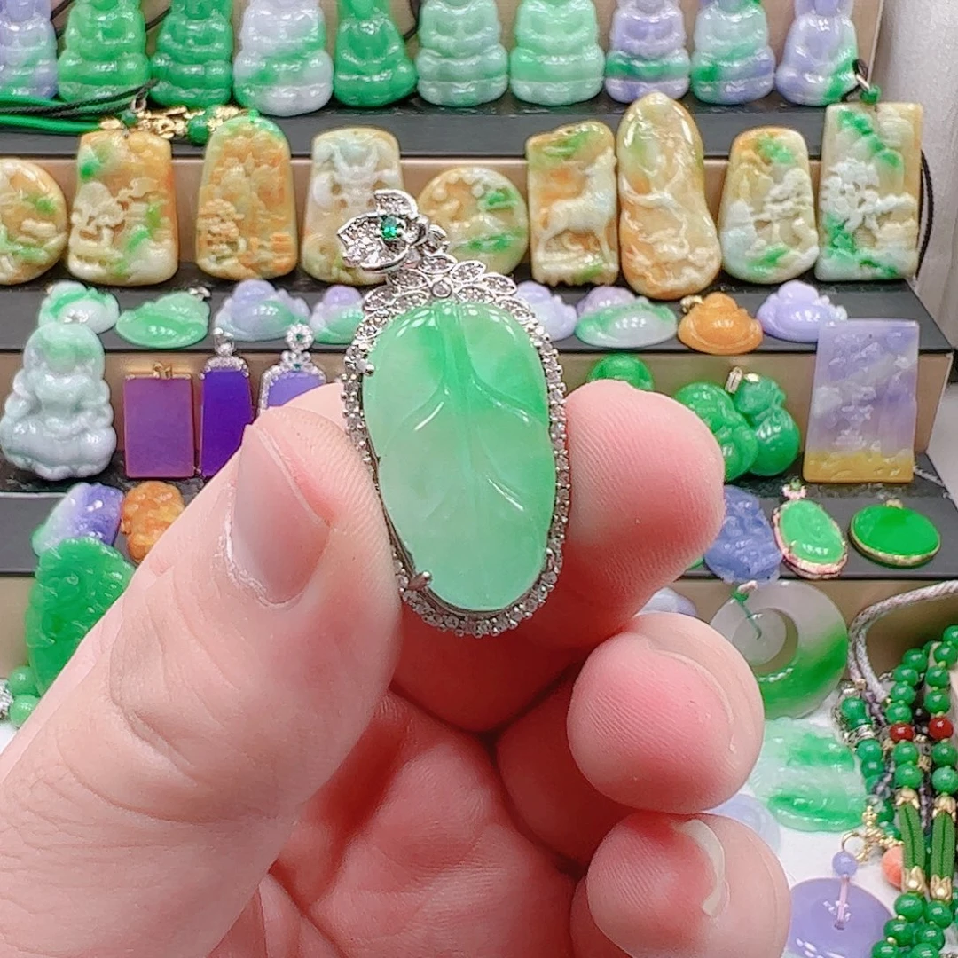 翡翠银S925镶嵌吊坠(赠链)