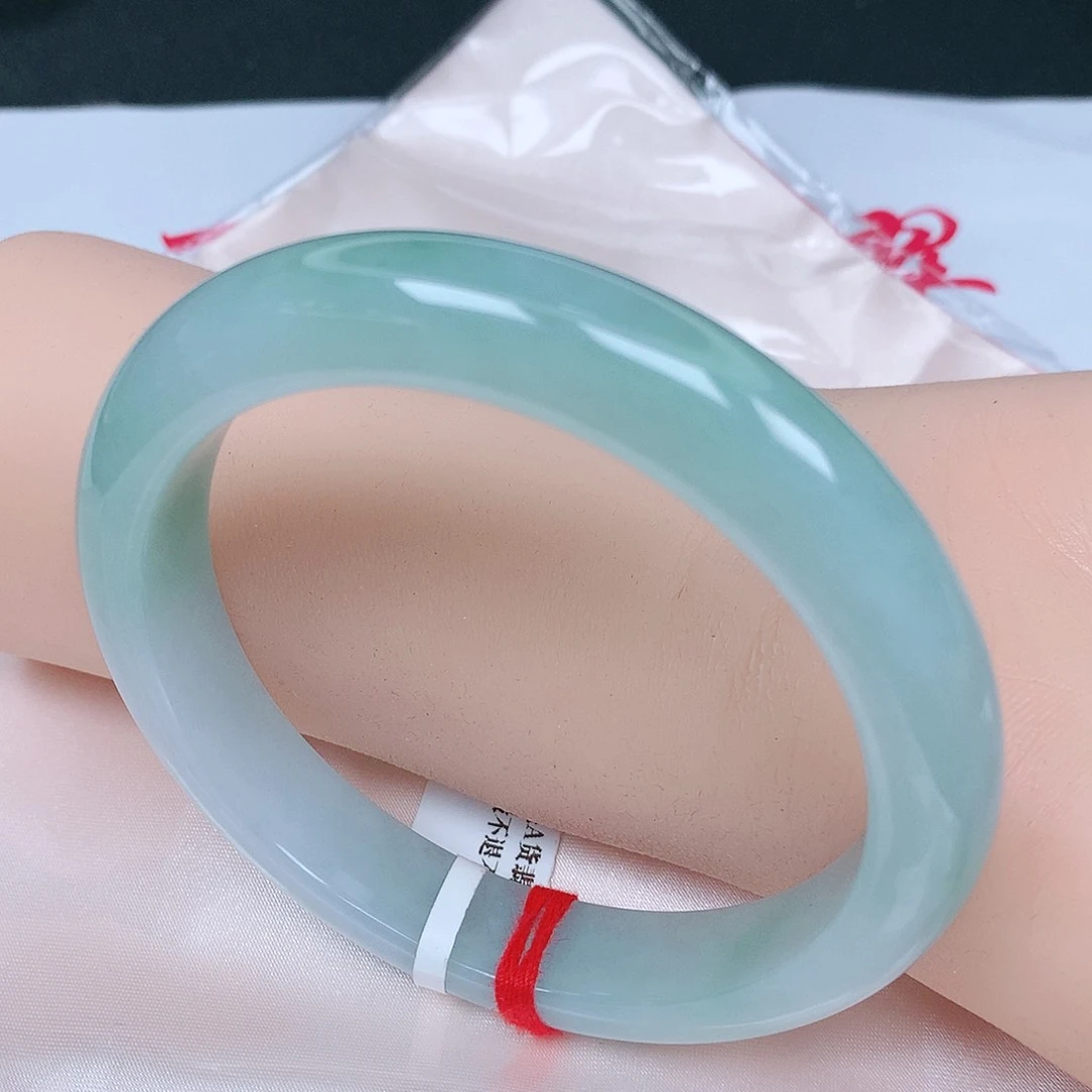 【闪购商品】翡翠手镯未镶嵌，61