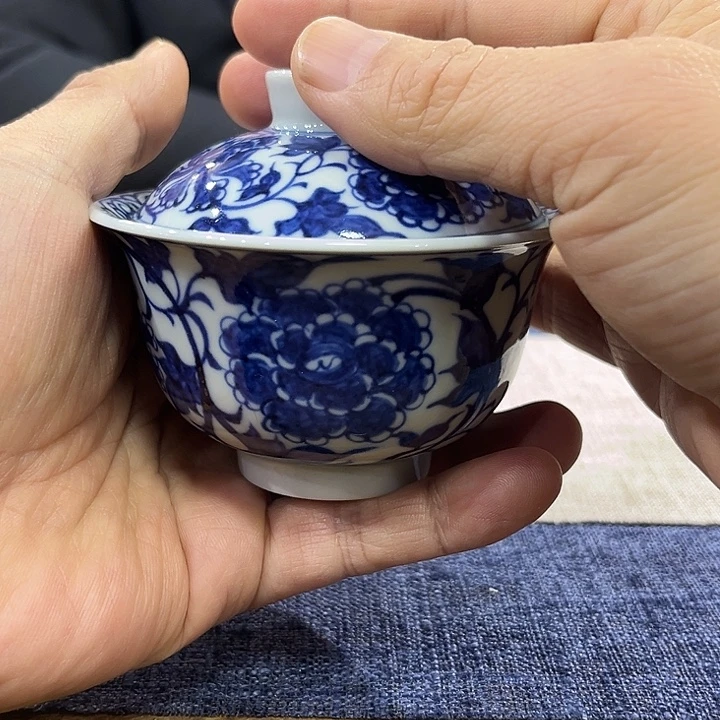 瓷盖碗青花缠枝牡丹盖碗