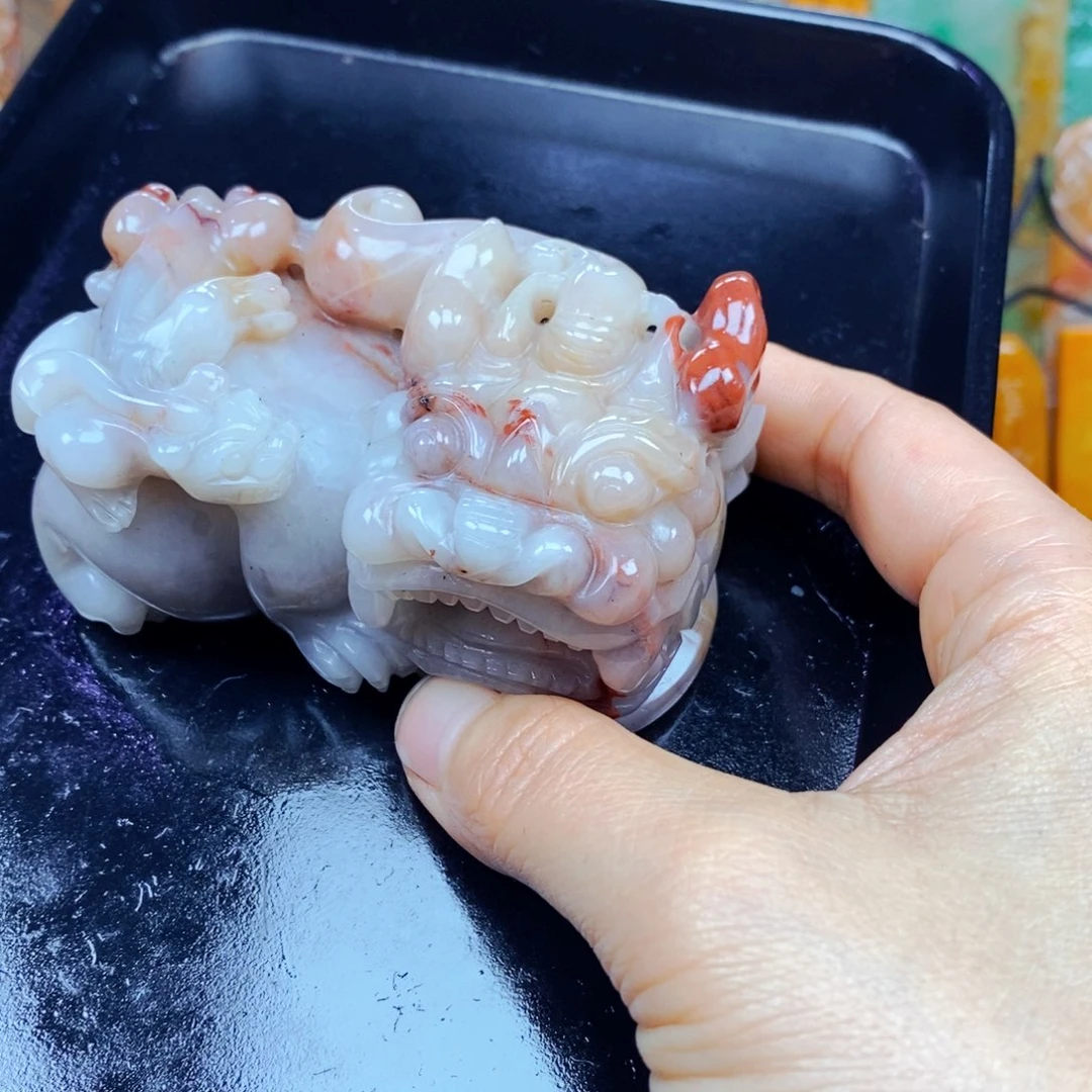 石英质玉（黄龙玉）未镶嵌颈饰