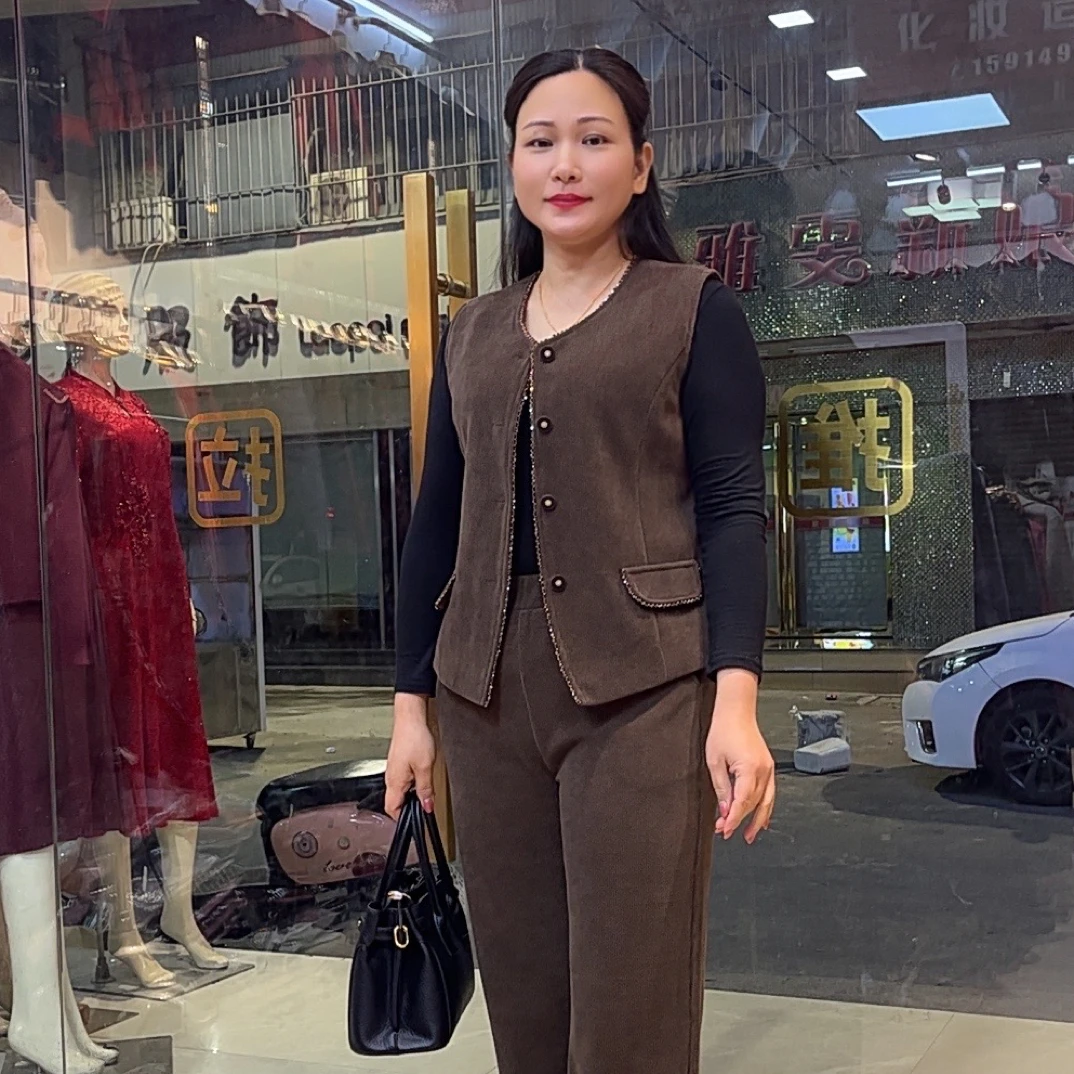 秋季气质时尚通勤马甲T恤直筒裤显瘦减龄女神范套装