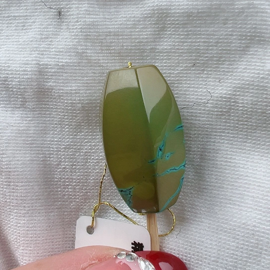 绿松石配饰未镶嵌