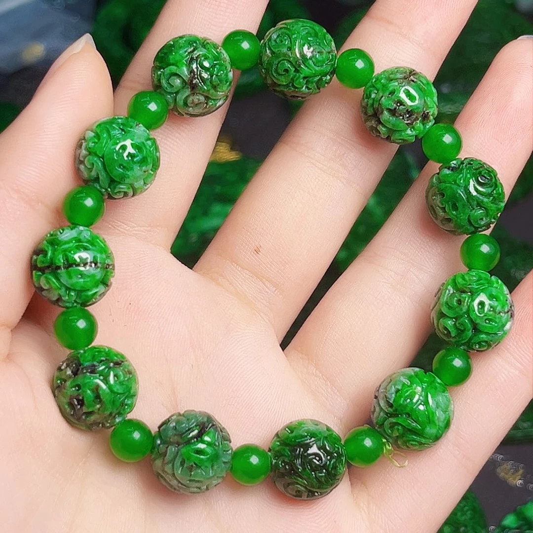 颈饰未镶嵌翡翠多样性