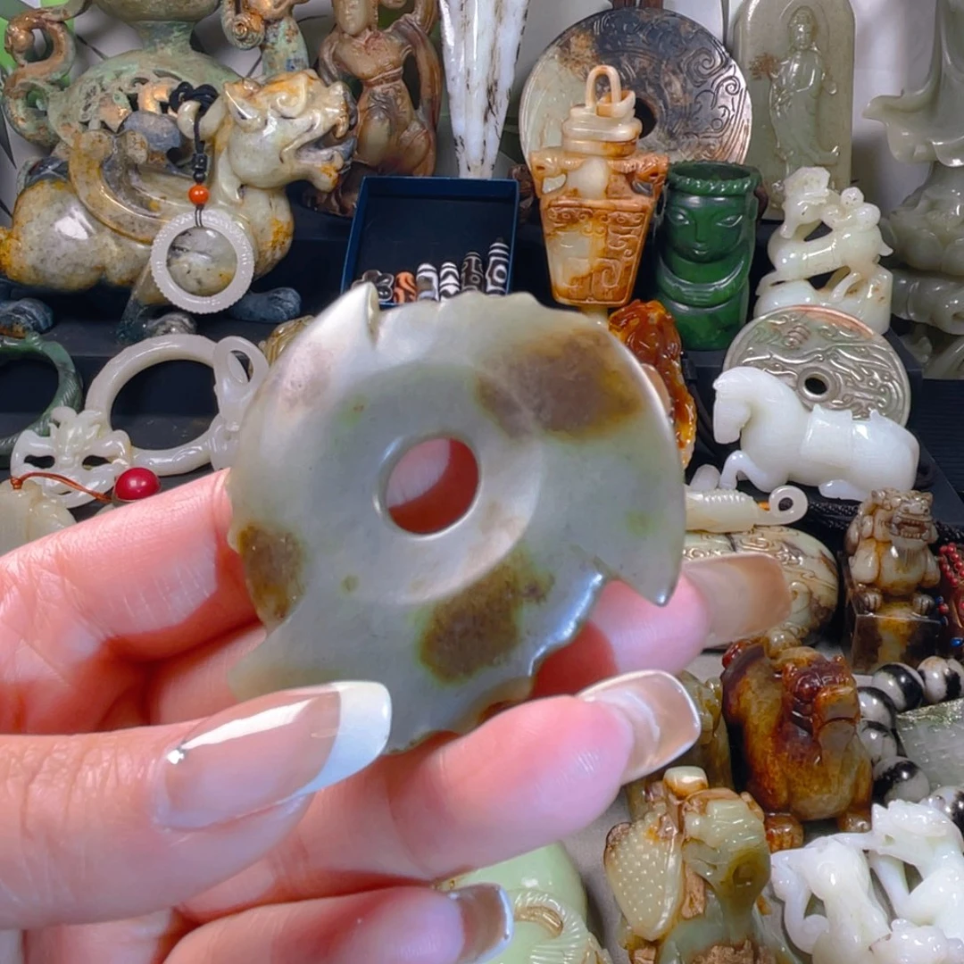 和田玉挂件未镶嵌5