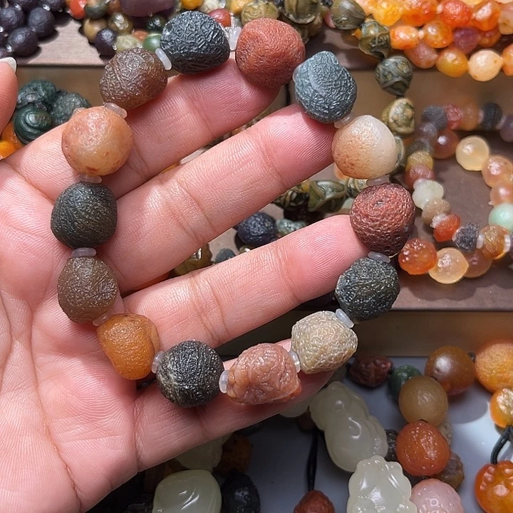 阿拉善彩玛瑙手串