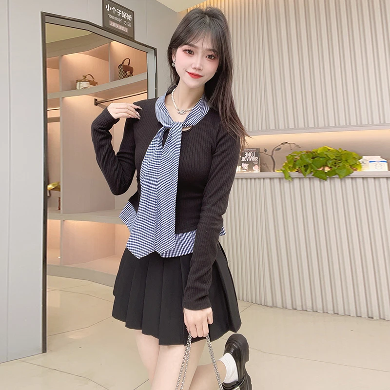 2025新款显瘦格子拼接T恤纯欲风春季设计感秋冬短款气质外搭系带