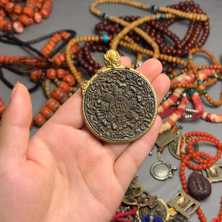 藏地密码藏饰品串