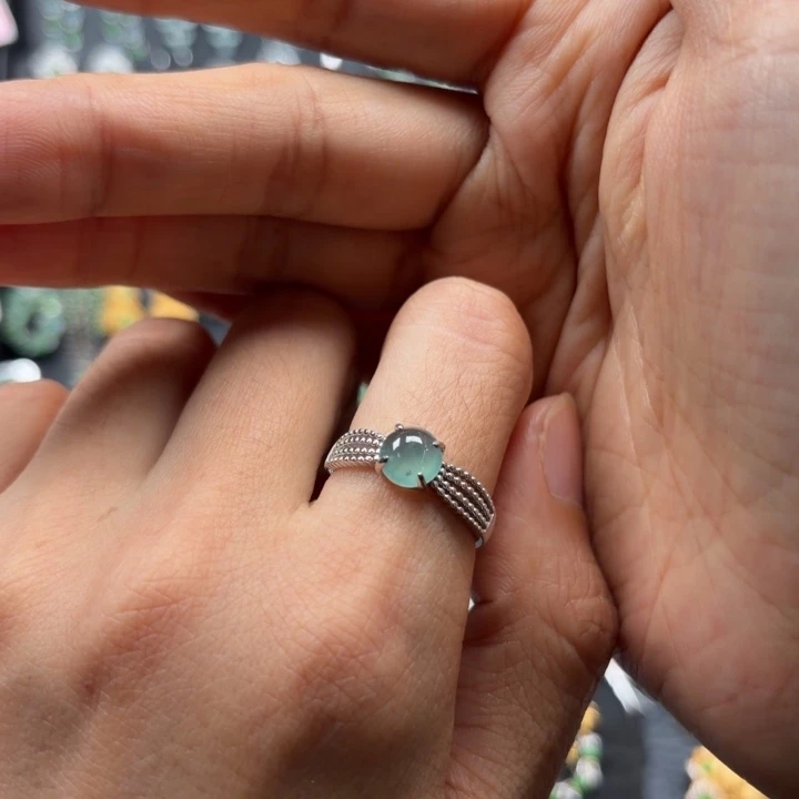 昭***昭翡翠银S925镶嵌耳饰