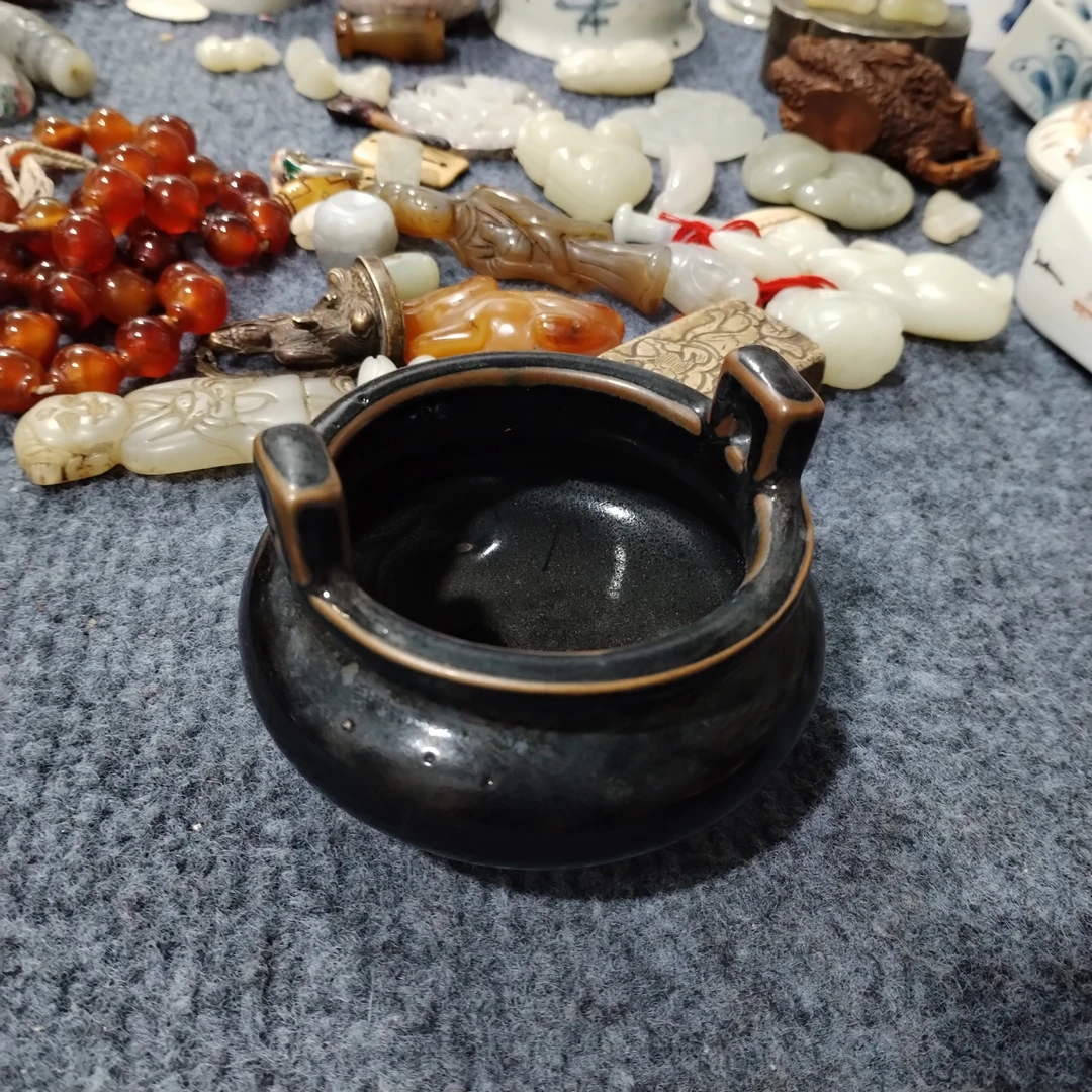 黑色罐子，，，。。。。。。。。