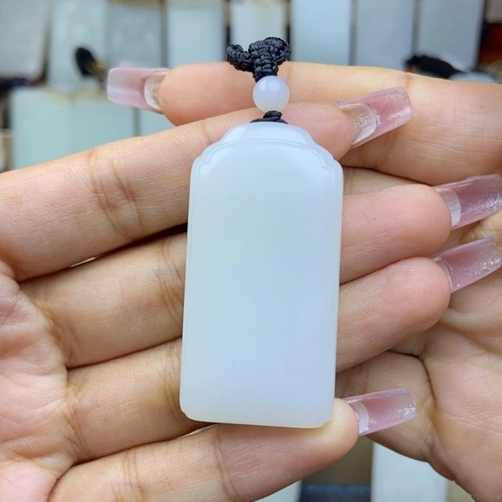 和田玉未镶嵌颈饰尚**E