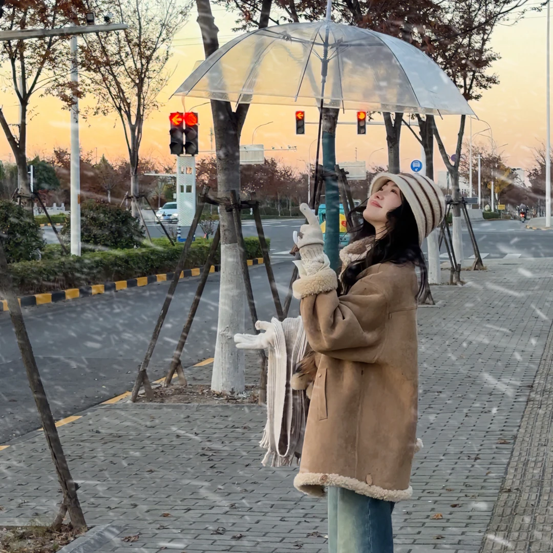 【郝洁】“舒芙蕾”超细柔软立领宽松保暖两面穿绵羊毛外套3990