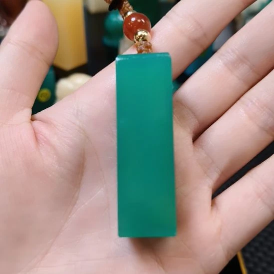 寿山石印石雅安绿扁章