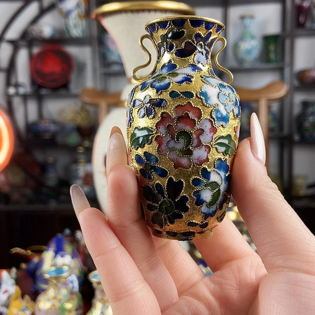 水****铜景泰蓝花丝金地老瓶子