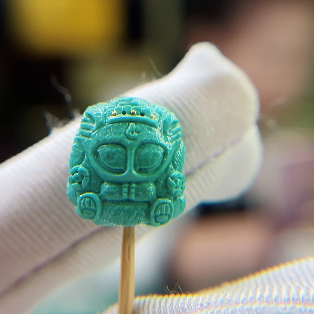 绿松石未镶嵌珠宝奇石