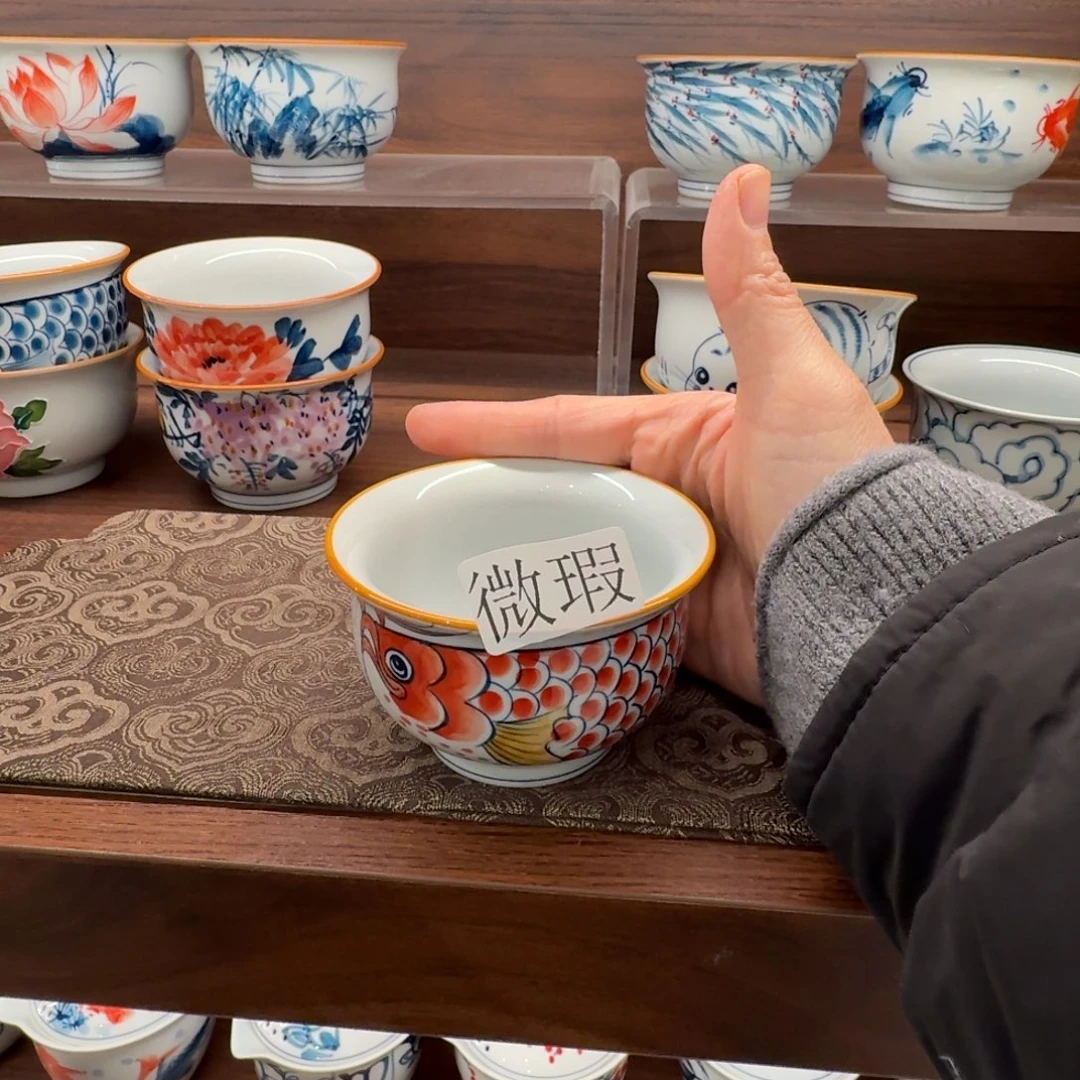 釉下手绘茶具微瑕
