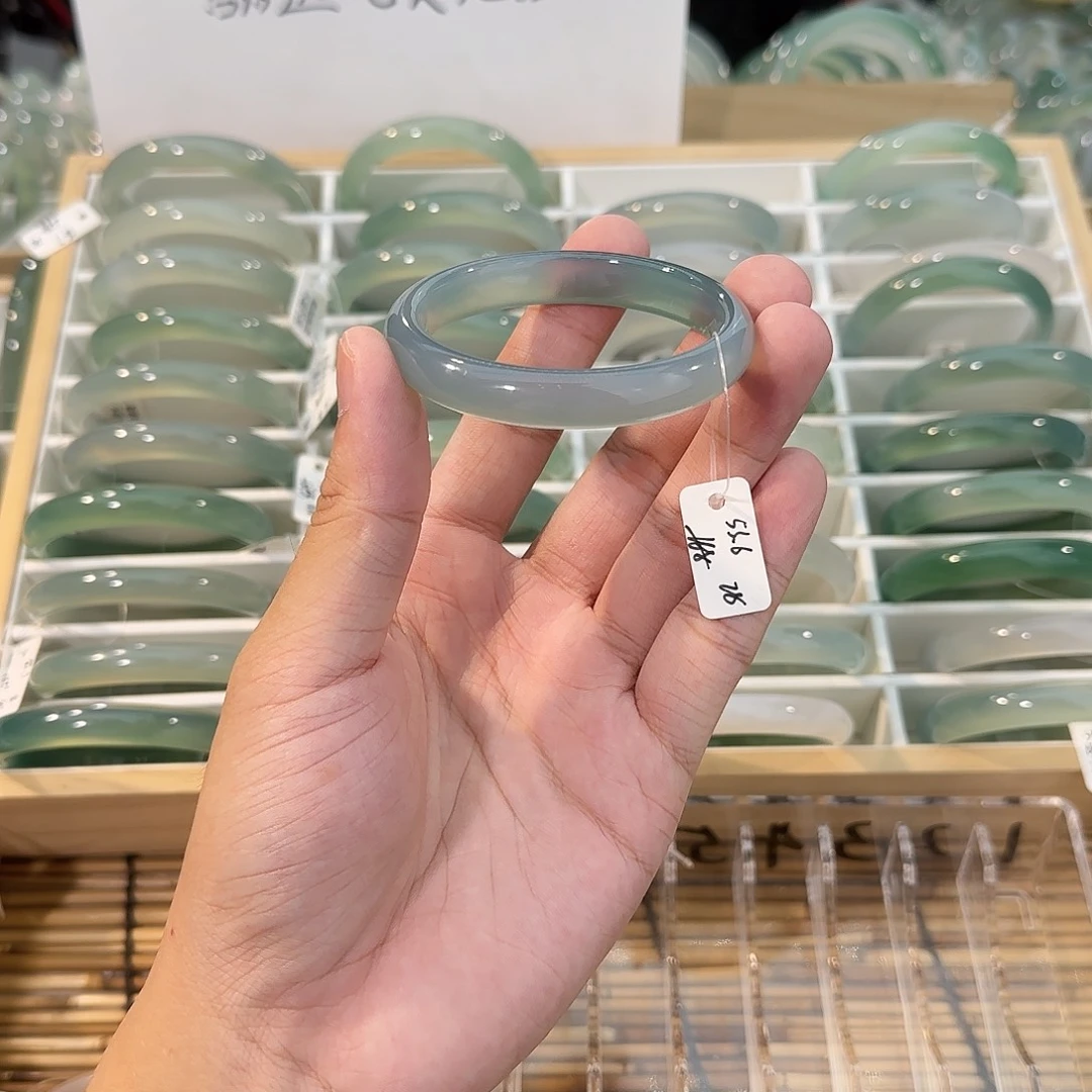 玛瑙/玉髓未镶嵌手镯圈口53.6