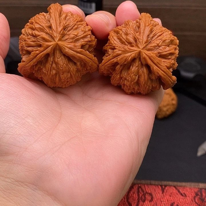 斌***仔把件文玩核桃白奔