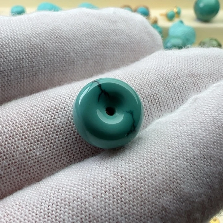 绿松石未镶嵌珠宝奇石11.7