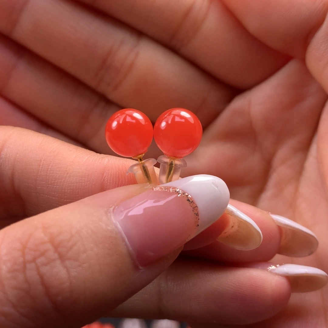 18K金镶嵌珠子耳钉南红玛瑙