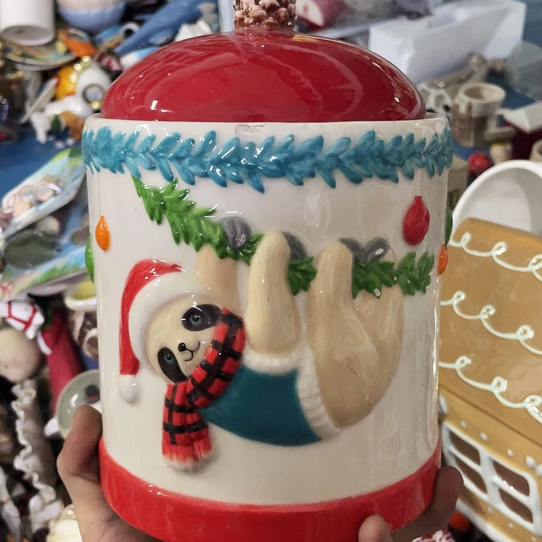 摆件   磕碰。封釉。