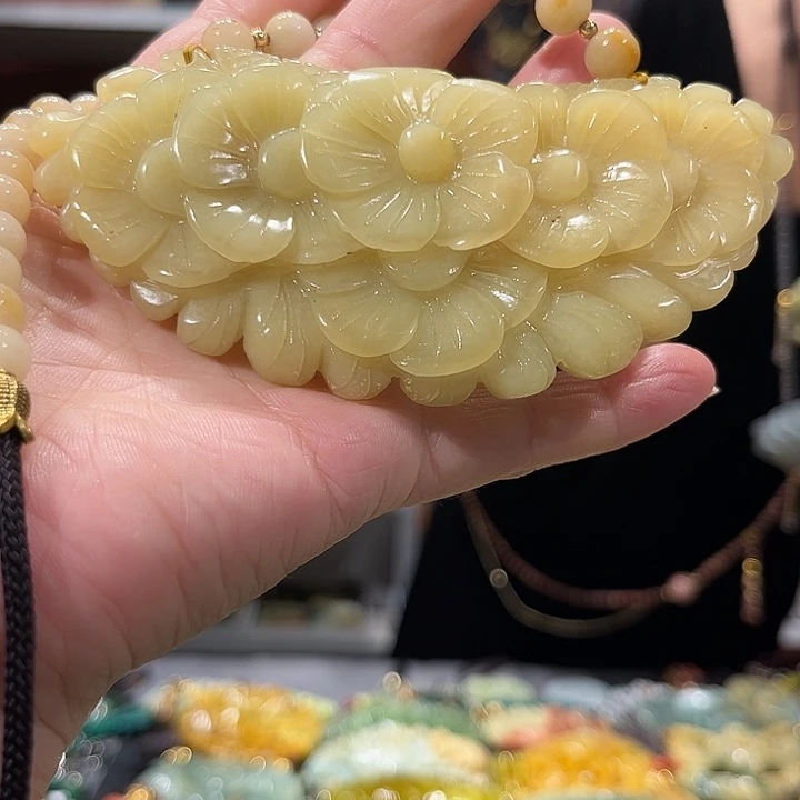 未镶嵌岫玉毛衣链
