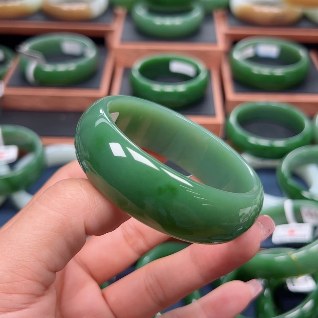 未镶嵌手镯和田玉（碧玉）@**头