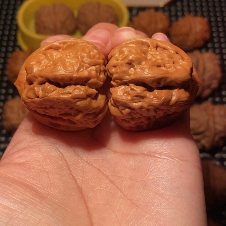 把件文玩核桃四是开八腿