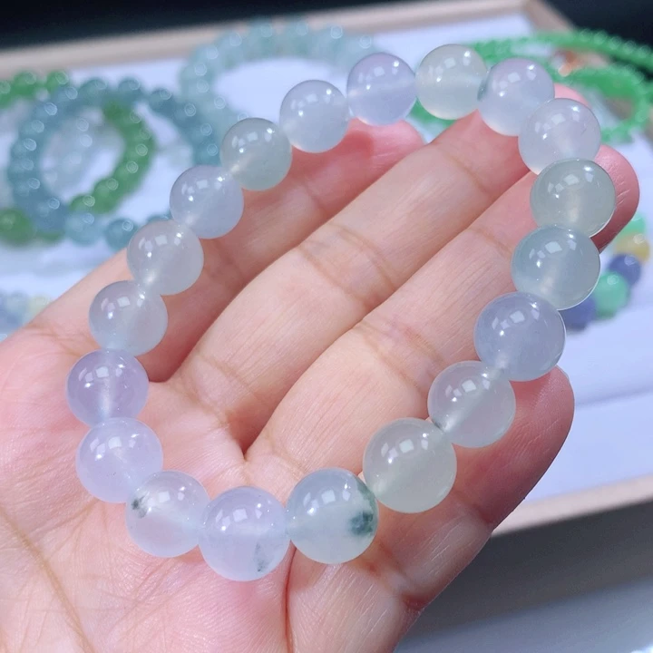 翡翠手链未镶嵌翡翠