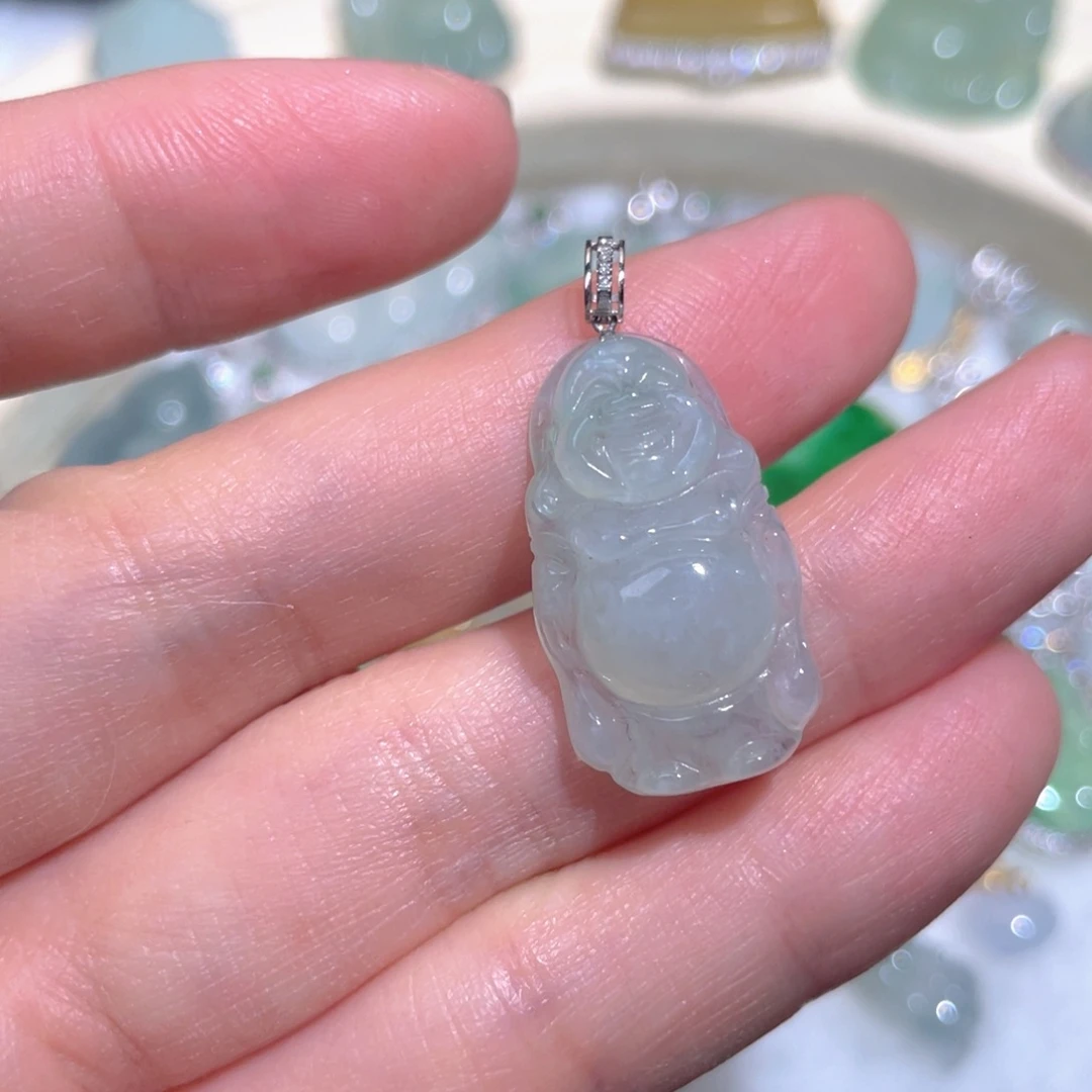 翡翠颈饰18K金镶嵌翡翠