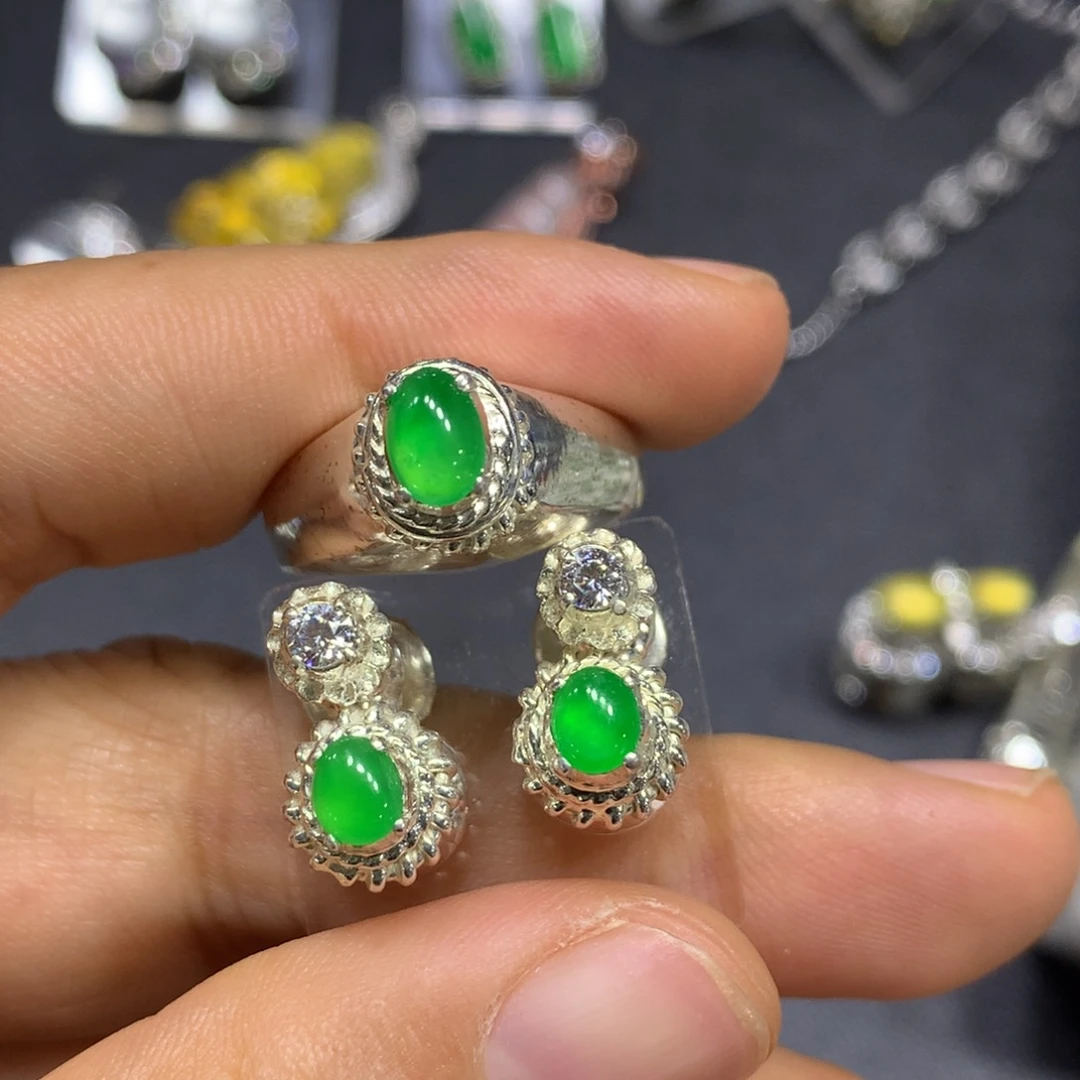 定制翡翠未镶嵌买断不退