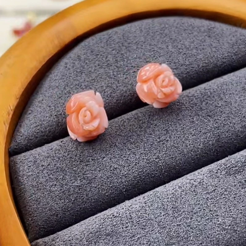 天然宝石红珊瑚耳饰