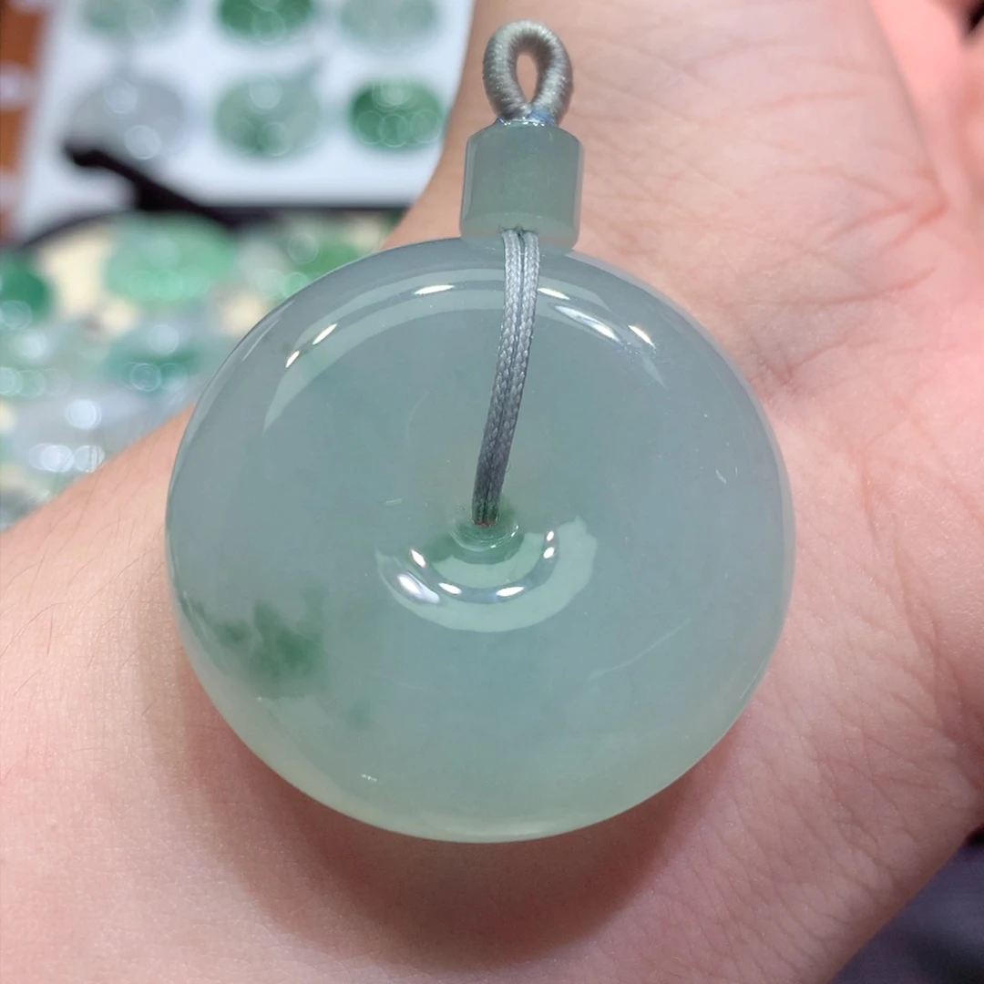 翡翠未镶嵌颈饰81