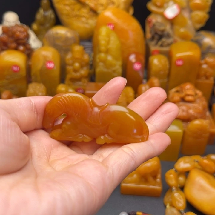 人***国寿山石印石题材：工艺品