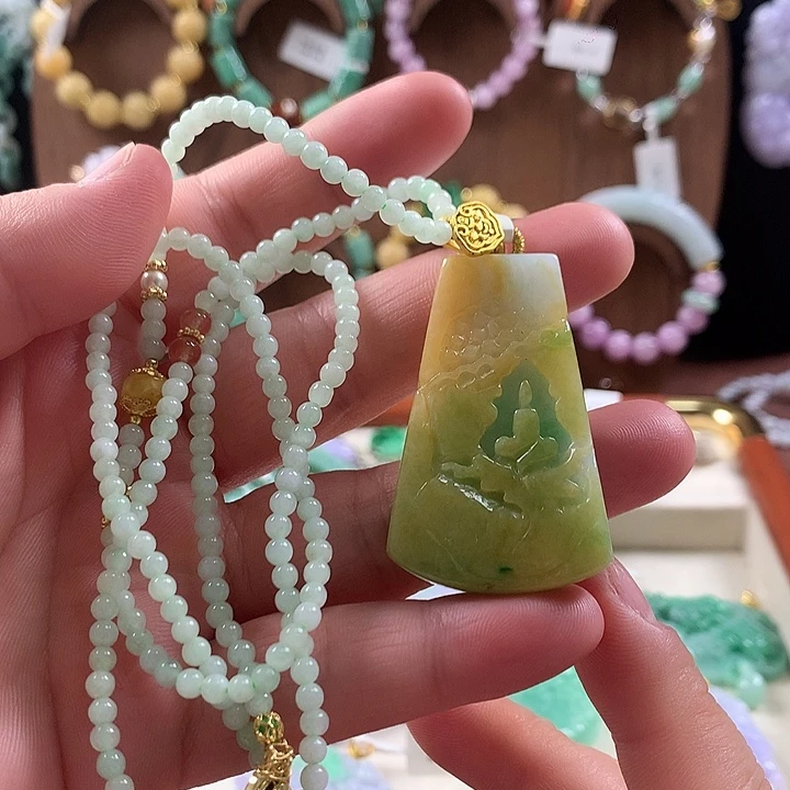 翡翠未镶嵌颈饰吊坠